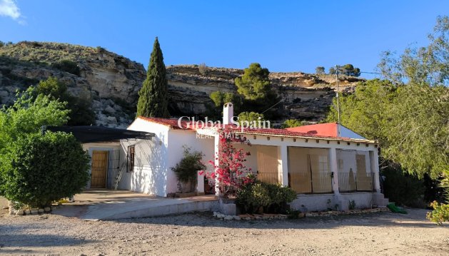 MAISON - Revente -
                FORTUNA - GSR-44986