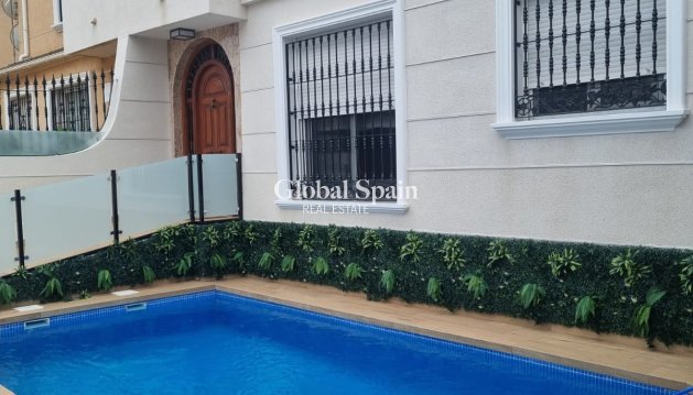 MAISON - Revente - ORIHUELA COSTA -
                Costa Blanca