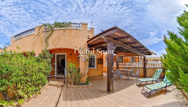 Maison - Revente - ORIHUELA COSTA -
                Dream Hills