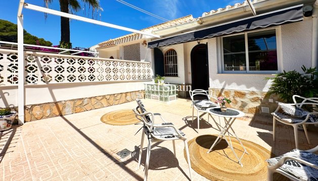 MAISON - Revente -
                ORIHUELA COSTA - GSR-62514