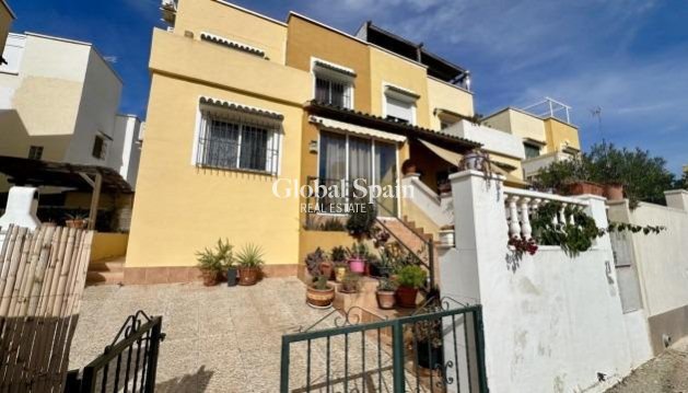 Maison - Revente -
                ORIHUELA COSTA - IH-78257