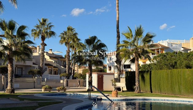 MAISON - Revente - ORIHUELA COSTA -
                Playa Flamenca