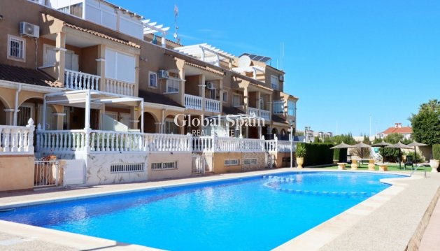 MAISON - Revente - PLAYA FLAMENCA -
                Costa Blanca
