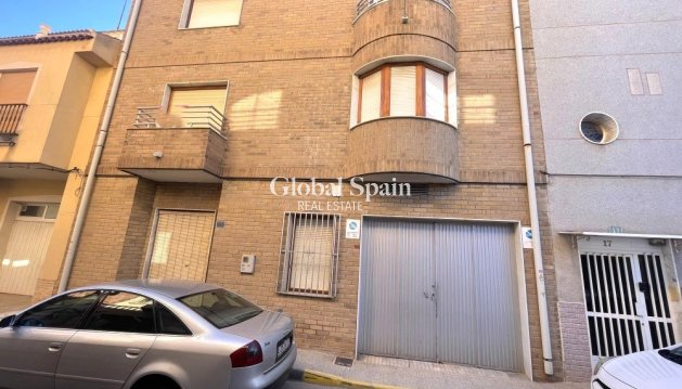 MAISON - Revente - ROJALES -
                Inland