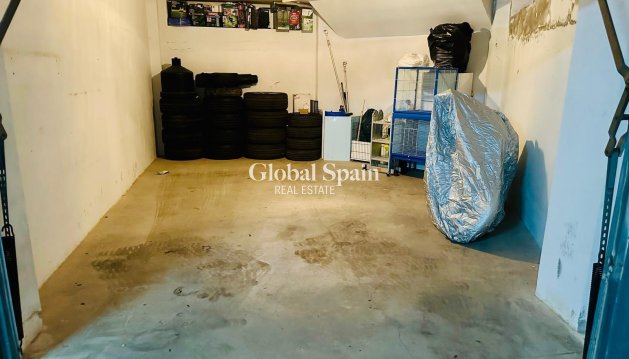 MIEJSCA PARKINGOWE / GARAZ - Odsprzedaż - TORREVIEJA -
                La Mata pueblo