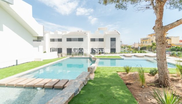 MIESZKANIE - Nowo zbudowane - TORREVIEJA -
                LOS BALCONES - LOS ALTOS