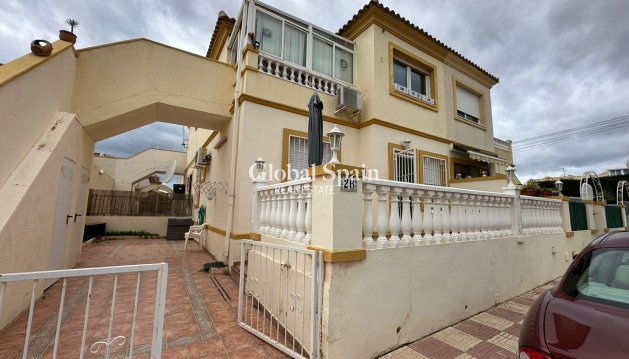 MIESZKANIE - Odsprzedaż - ORIHUELA COSTA -
                Los Almendros-la Florida