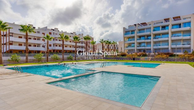 MIESZKANIE - Odsprzedaż - ORIHUELA COSTA -
                VILLAMARTÍN