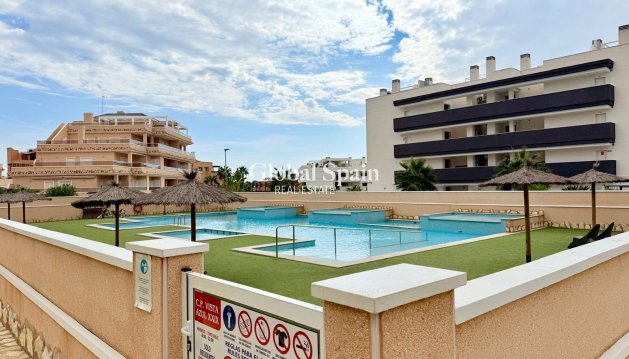 MIESZKANIE - Odsprzedaż - ORIHUELA COSTA -
                VILLAMARTÍN