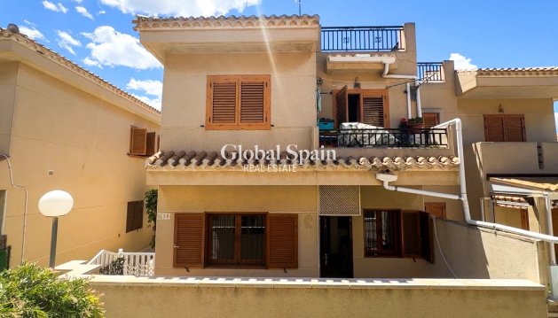 MIESZKANIE - Odsprzedaż - ORIHUELA COSTA -
                