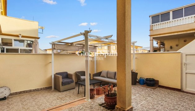 MIESZKANIE - Odsprzedaż - ORIHUELA COSTA -
                