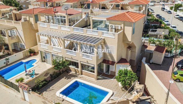 MIESZKANIE - Odsprzedaż - ORIHUELA COSTA -
                