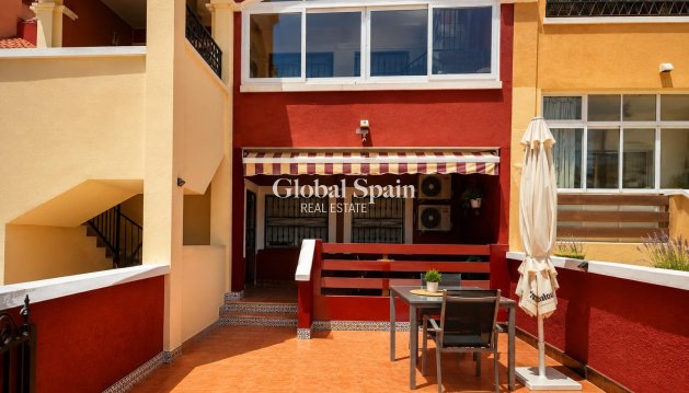 MIESZKANIE - Odsprzedaż - ORIHUELA COSTA -
                