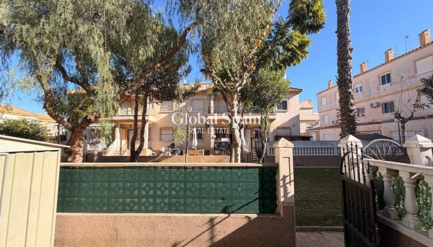 MIESZKANIE - Odsprzedaż - ORIHUELA COSTA -
                