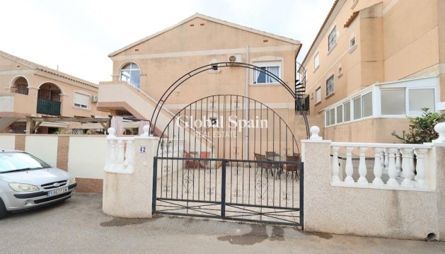 MIESZKANIE - Odsprzedaż - ORIHUELA COSTA -
                