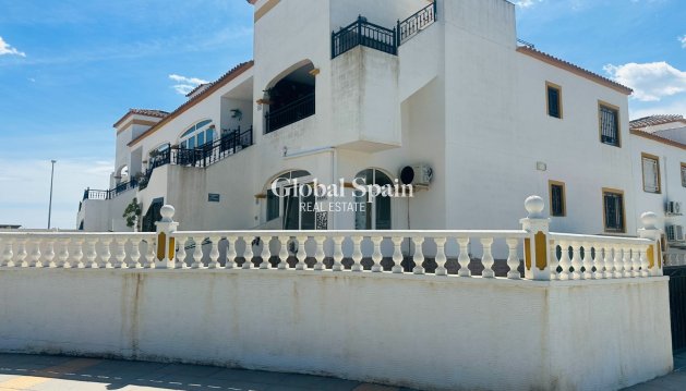 MIESZKANIE - Odsprzedaż - ORIHUELA -
                Entre Naranjos