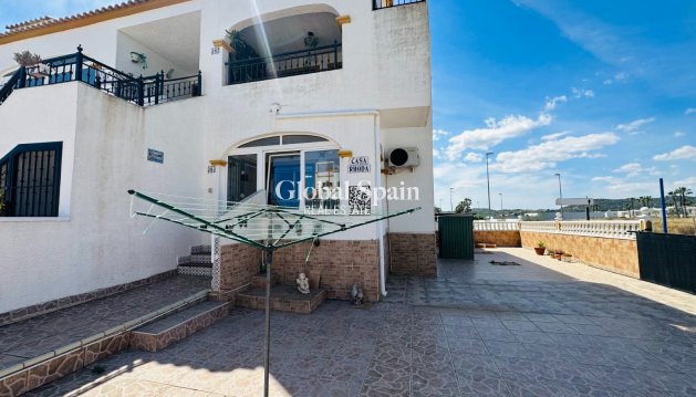 MIESZKANIE - Odsprzedaż - ORIHUELA -
                Entre Naranjos