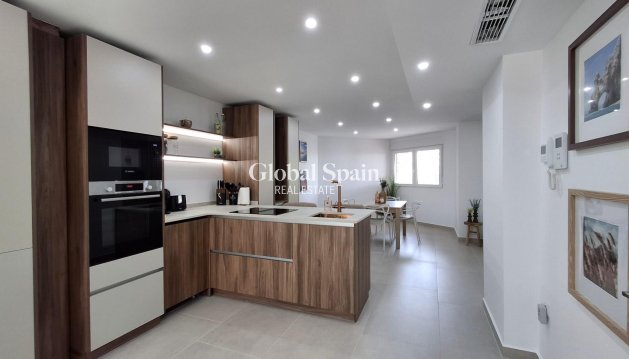 MIESZKANIE - Odsprzedaż - TORREVIEJA -
                Acequion