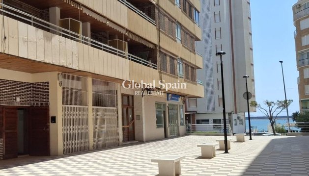 MIESZKANIE - Odsprzedaż - TORREVIEJA -
                Acequion
