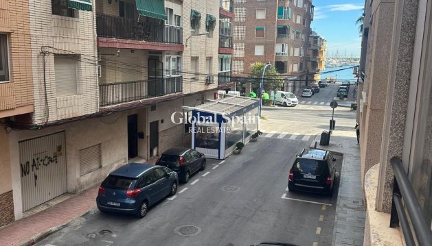 MIESZKANIE - Odsprzedaż - TORREVIEJA -
                El Acequión - Los Náufragos