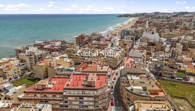 MIESZKANIE - Odsprzedaż - TORREVIEJA -
                La Mata