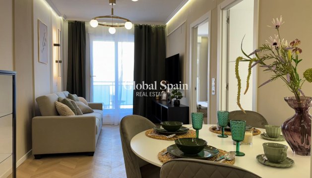 MIESZKANIE - Odsprzedaż - TORREVIEJA -
                Playa del Cura