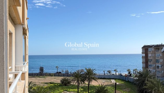 MIESZKANIE - Odsprzedaż - TORREVIEJA -
                Playa del Cura