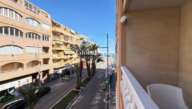 MIESZKANIE - Odsprzedaż - TORREVIEJA -
                Playa del Cura