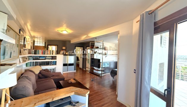 MIESZKANIE - Odsprzedaż - TORREVIEJA -
                