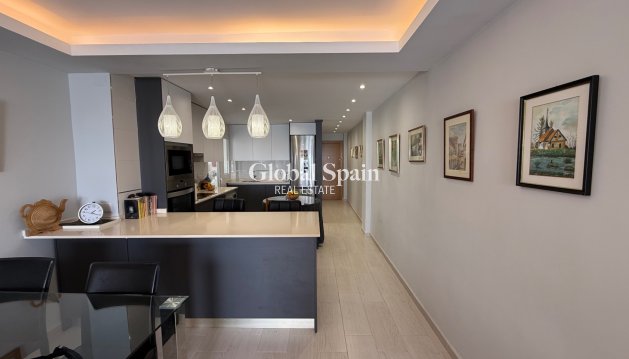 MIESZKANIE - Odsprzedaż - TORREVIEJA -
                