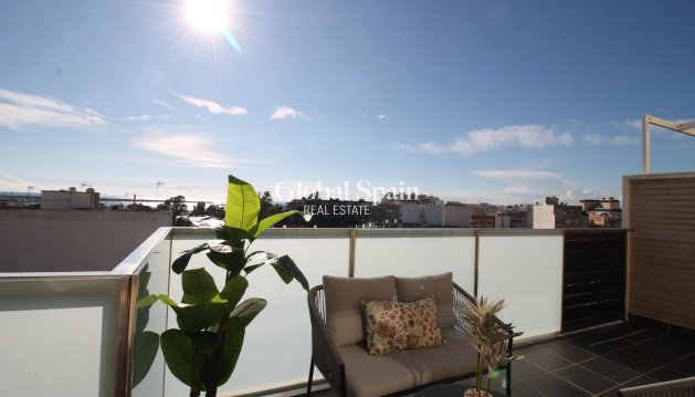 MIESZKANIE - Odsprzedaż - TORREVIEJA -
                