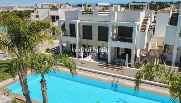 MIESZKANIE - Odsprzedaż - TORREVIEJA -
                