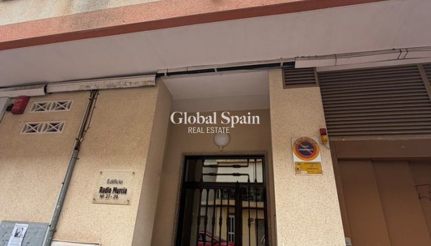 MIESZKANIE - Odsprzedaż - TORREVIEJA -
                