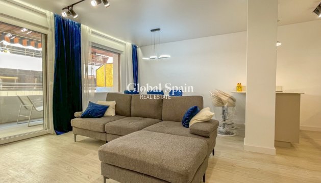 MIESZKANIE - Odsprzedaż - TORREVIEJA -
                