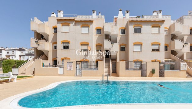 MIESZKANIE - Odsprzedaż - TORREVIEJA -
                