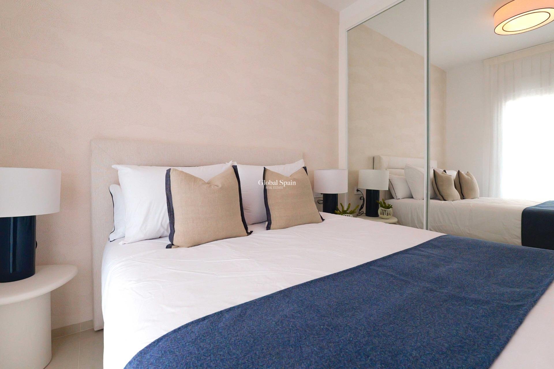 Neubau - Bungalow im Erdgeschoss -
ROJALES - Doña Pepa