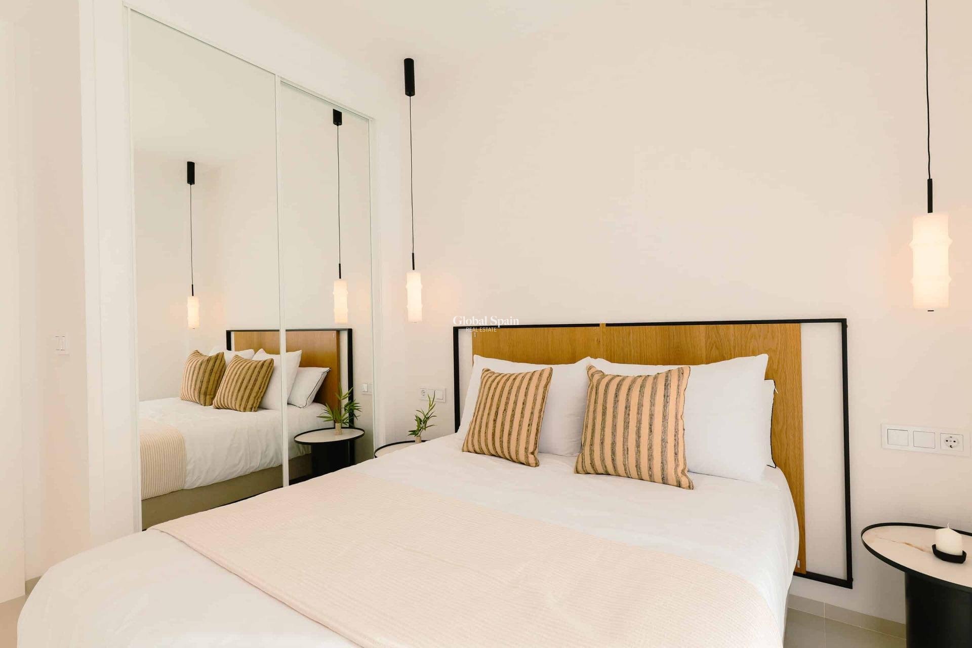 Neubau - Bungalow im Erdgeschoss -
ROJALES - Doña Pepa