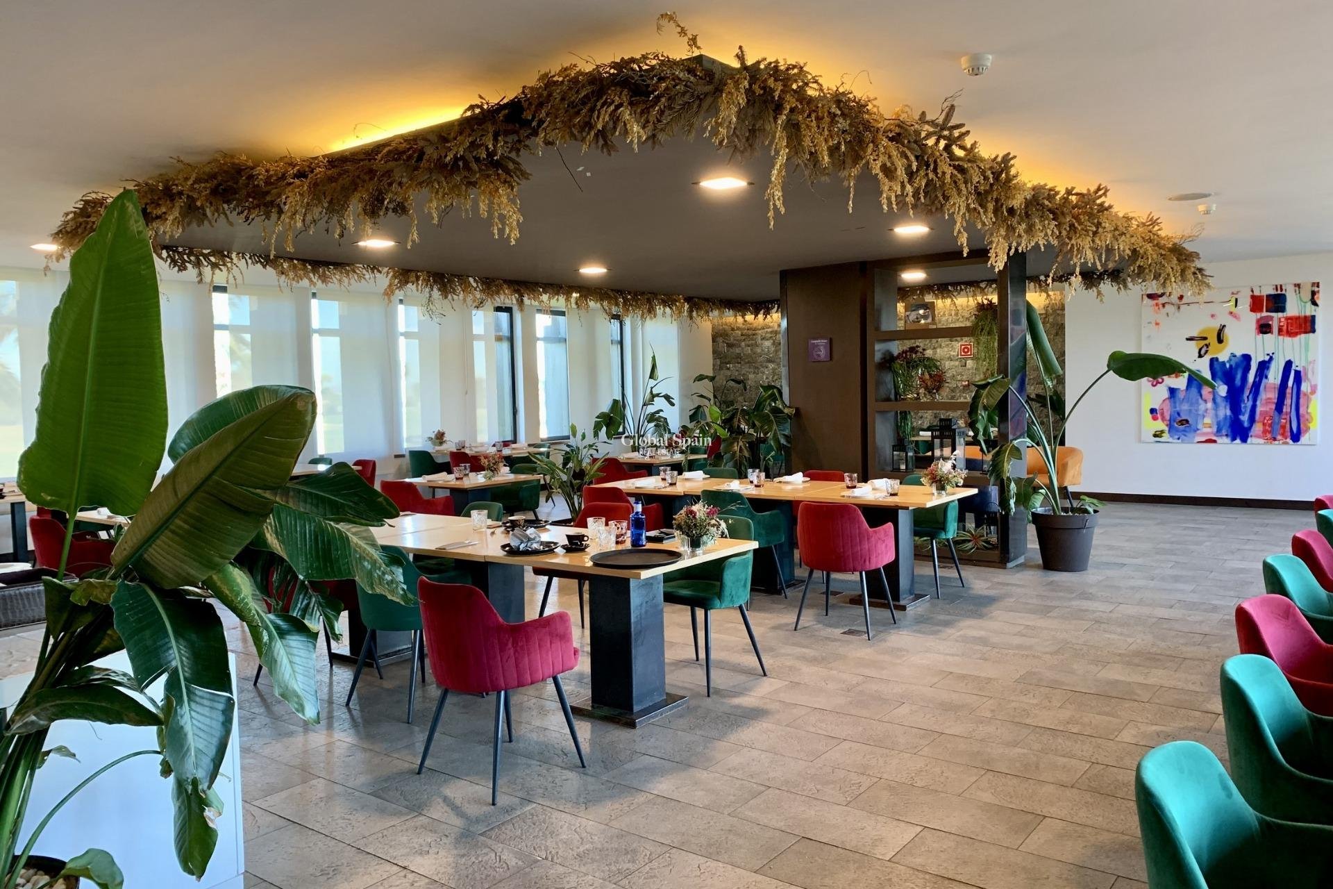 Neubau - Bungalow im Erdgeschoss -
SAN JAVIER - Roda Golf