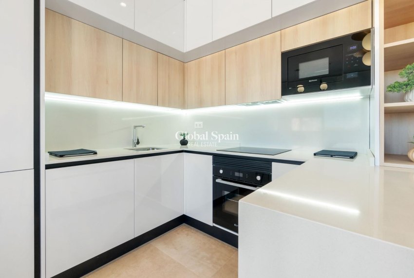 Neubau - Bungalow im Erdgeschoss -
TORREVIEJA - LOS BALCONES - LOS ALTOS