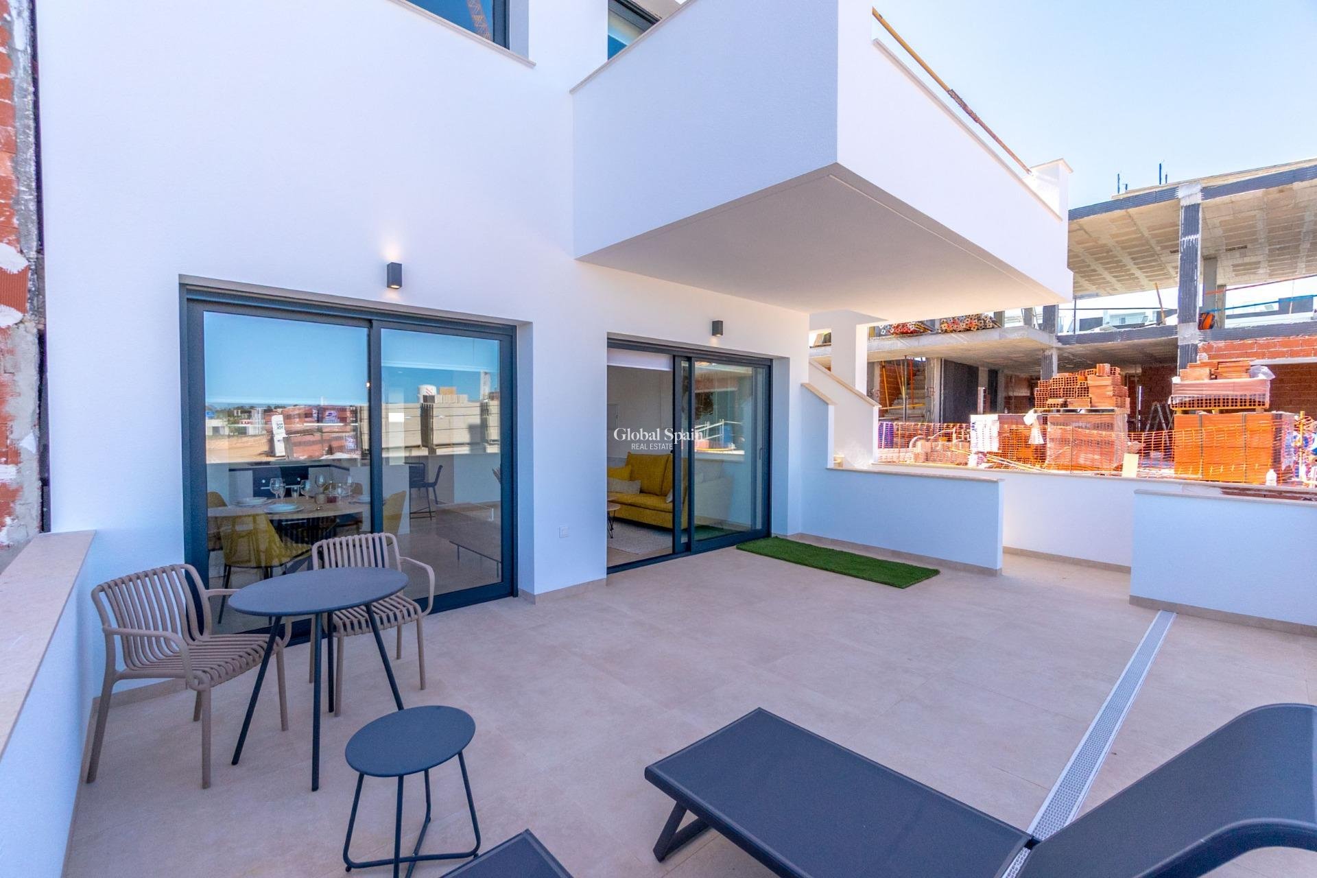 Neubau - Bungalow im Erdgeschoss -
TORREVIEJA - LOS BALCONES - LOS ALTOS