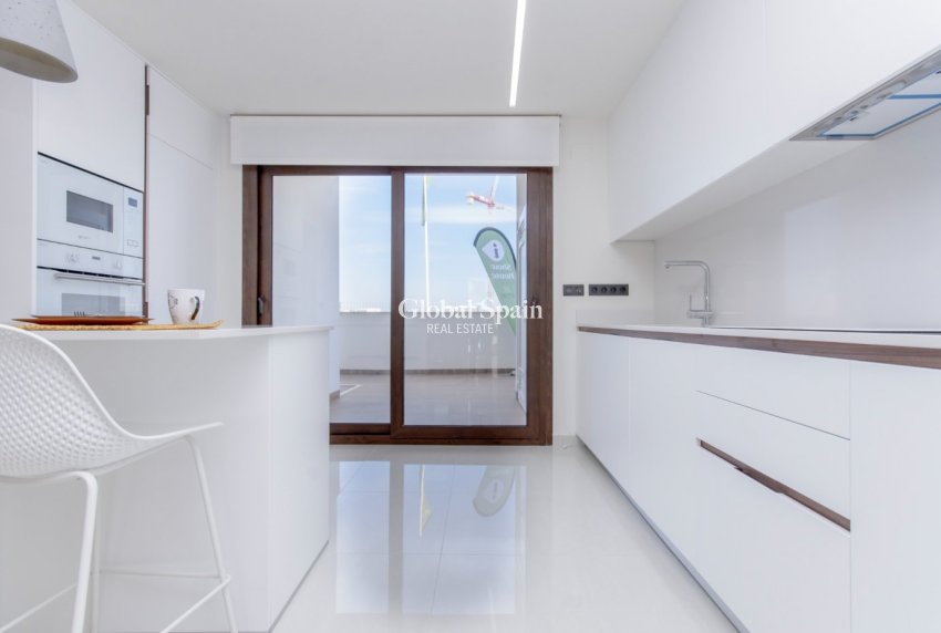 Neubau - Bungalow im Erdgeschoss -
TORREVIEJA - LOS BALCONES - LOS ALTOS