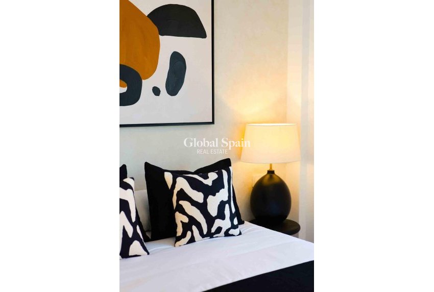 Neubau - Bungalow im obersten Stockwerk -
ROJALES - Doña Pepa