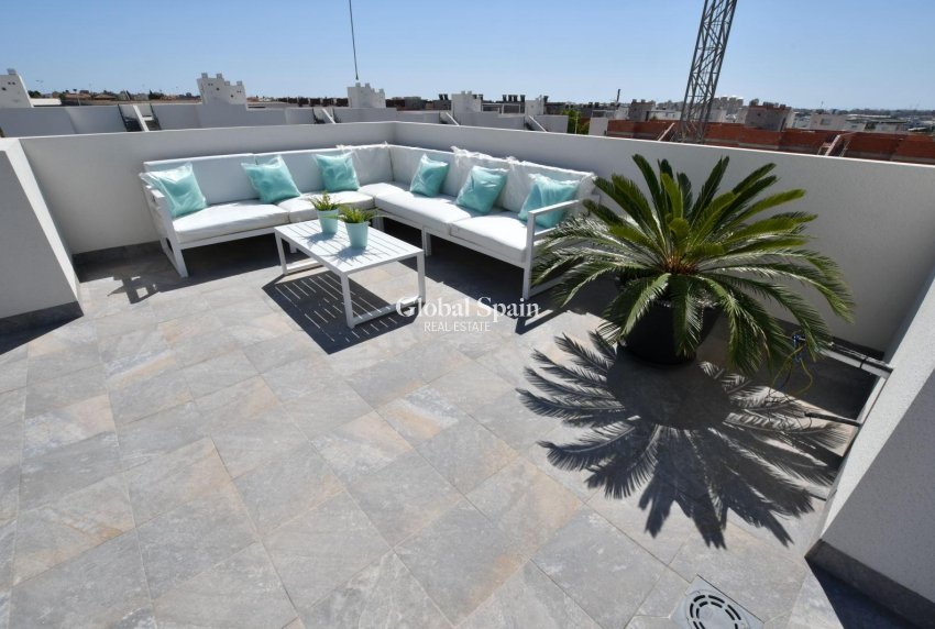 Neubau - Bungalow im obersten Stockwerk -
SAN MIGUEL DE SALINAS - La Cañada