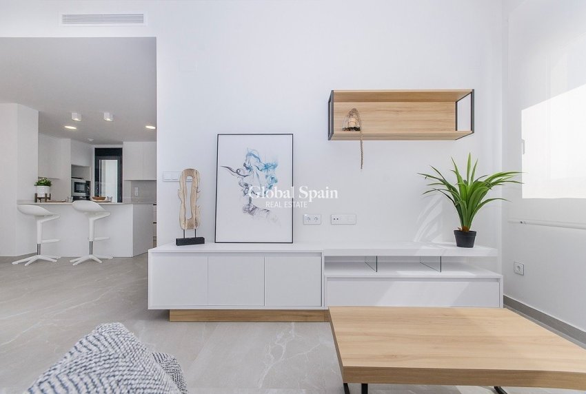 Neubau - Bungalow im obersten Stockwerk -
SAN MIGUEL DE SALINAS - VistaBella Golf