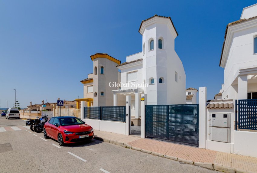 Neubau - Doppelhaushälfte -
SAN FULGENCIO - El Oasis