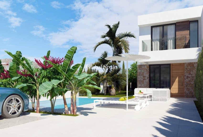 Neubau - Halb freistehend -
BENIDORM - Alicante