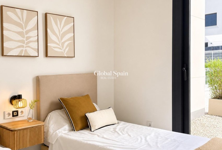 Neubau - HAUS -
BAÑOS Y MENDIGO - Altaona Golf