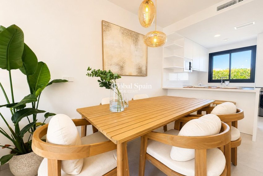 Neubau - HAUS -
BAÑOS Y MENDIGO - Altaona Golf