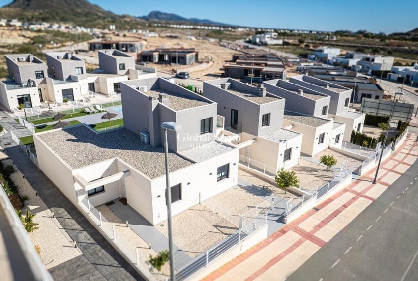 Neubau - HAUS -
BAÑOS Y MENDIGO - Altaona Golf