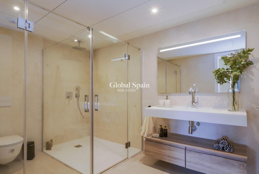 Neubau - HAUS -
FUENGIROLA - Higueron